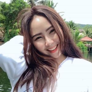 Meet your Posher, Ploy